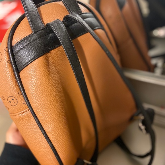 Mini backpack - Picture 3 of 3